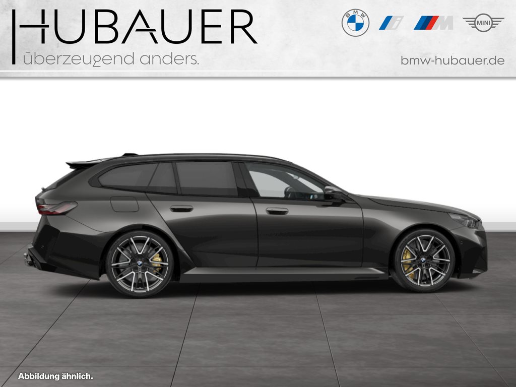 Fahrzeugabbildung BMW M5 Touring [Ultimate Package, HUD, AHK, Carbon]