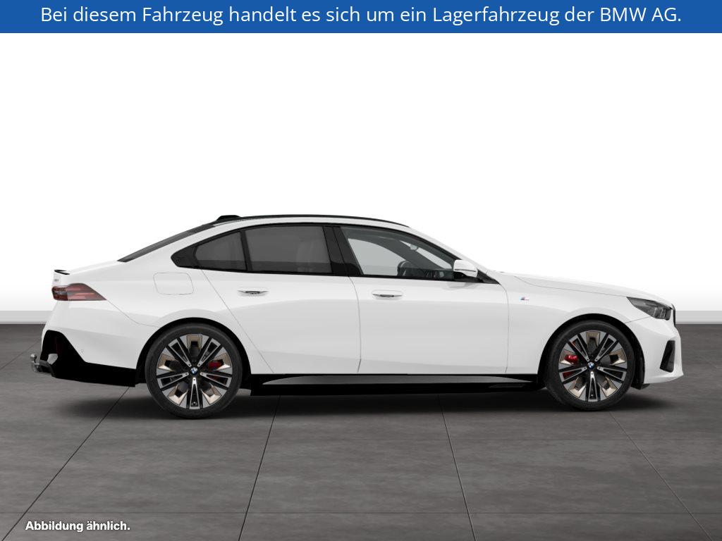 Fahrzeugabbildung BMW i5 eDrive40 Limousine