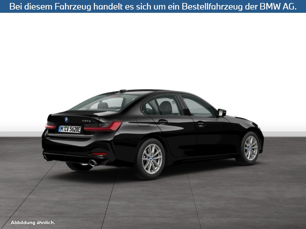 Fahrzeugabbildung BMW 330e Limousine