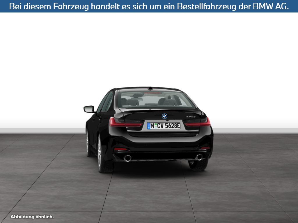 Fahrzeugabbildung BMW 330e Limousine