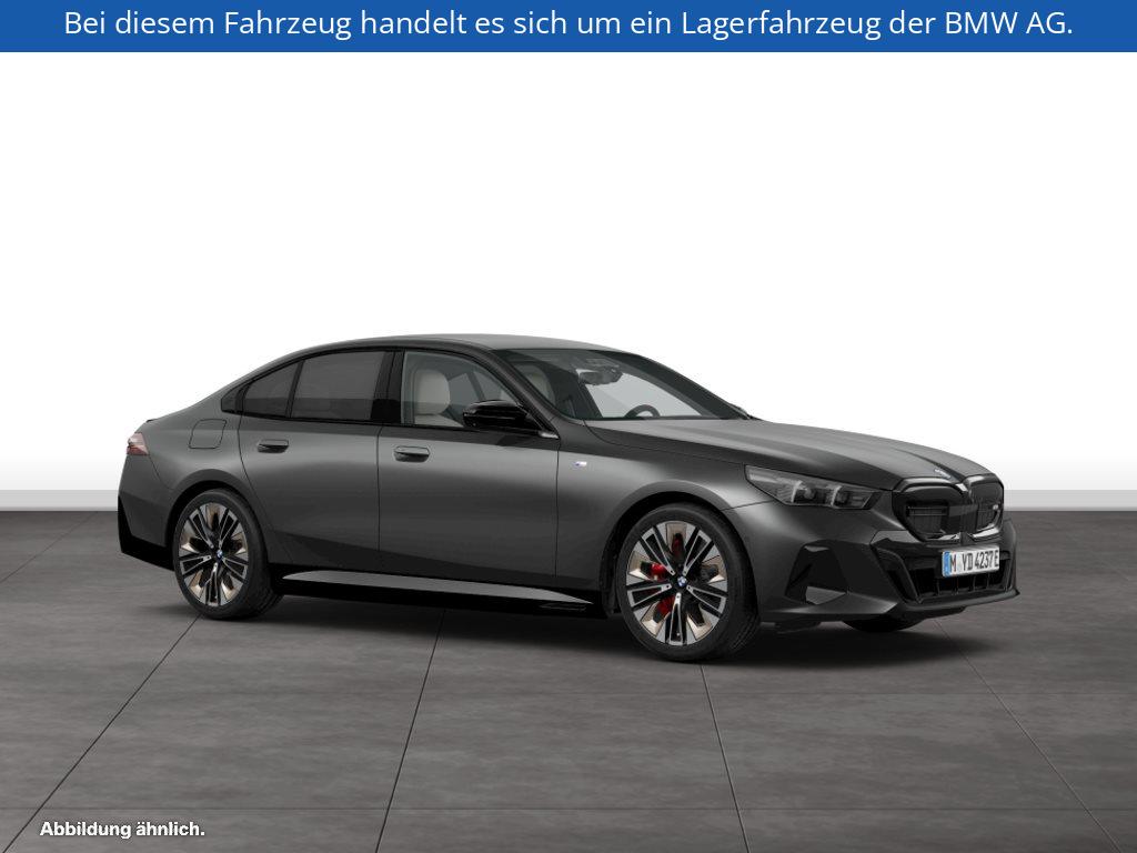 Fahrzeugabbildung BMW i5 M60 xDrive Limousine