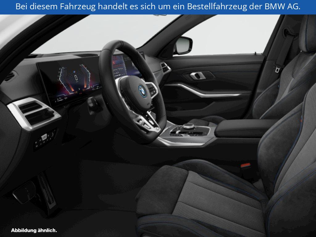 Fahrzeugabbildung BMW 330e Touring