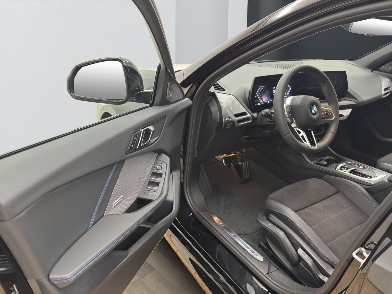 Fahrzeugabbildung BMW 120 [M Sport Pro, Navi, 19 LMR, RFK, SHZ, LED]