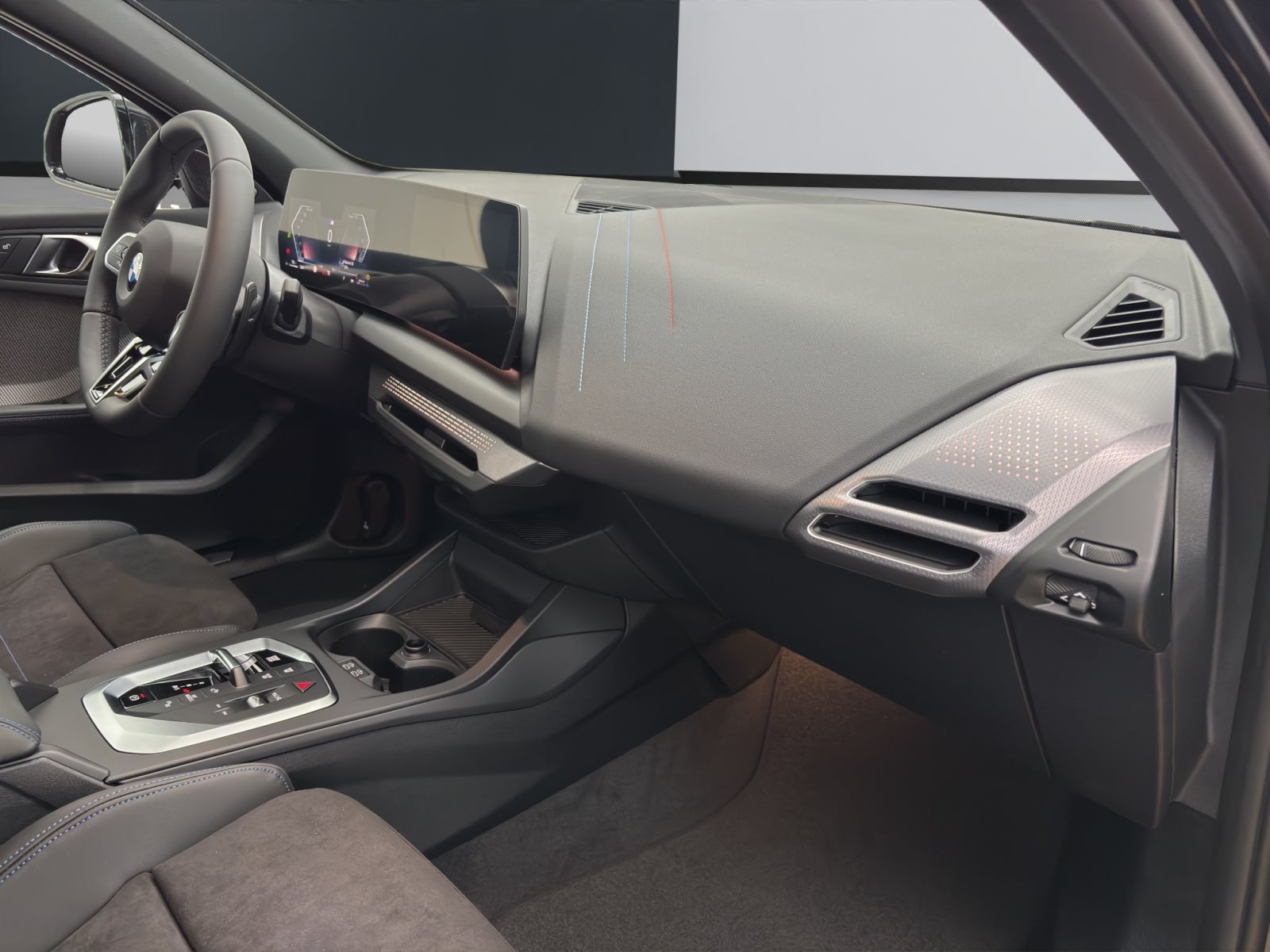 Fahrzeugabbildung BMW 120 [M Sport Pro, Navi, 19 LMR, RFK, SHZ, LED]