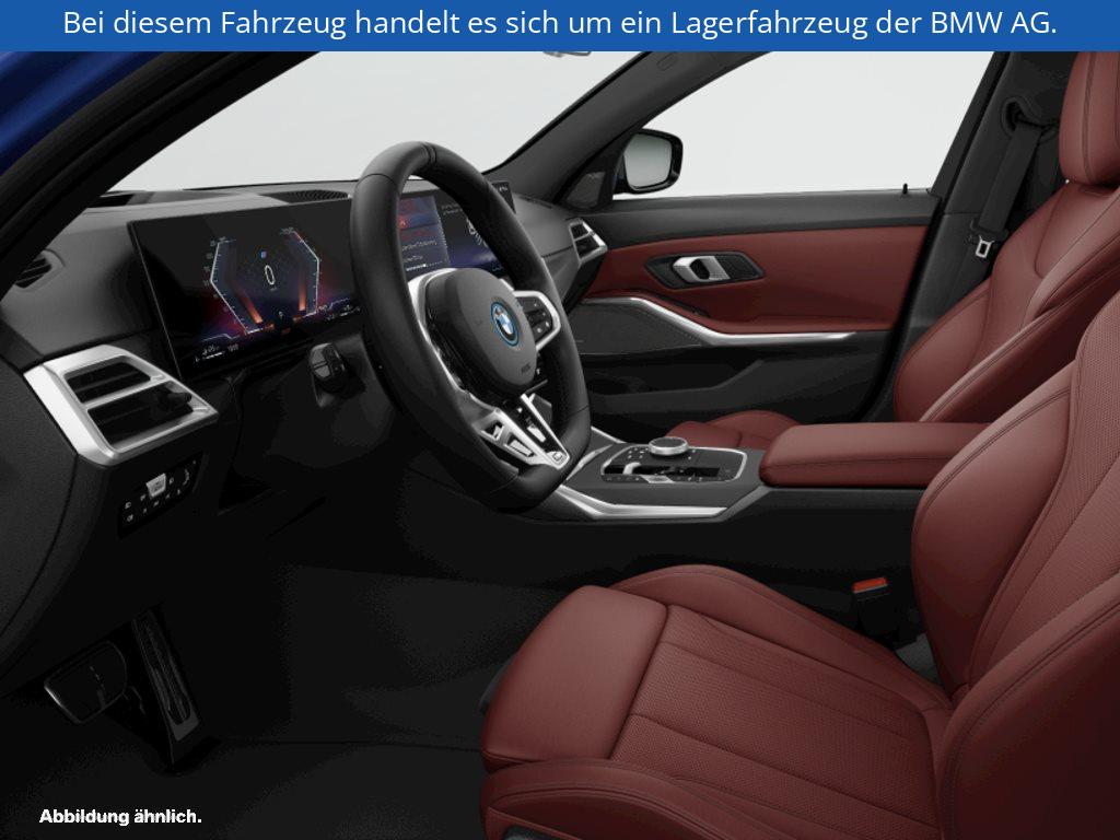 Fahrzeugabbildung BMW 330e Touring
