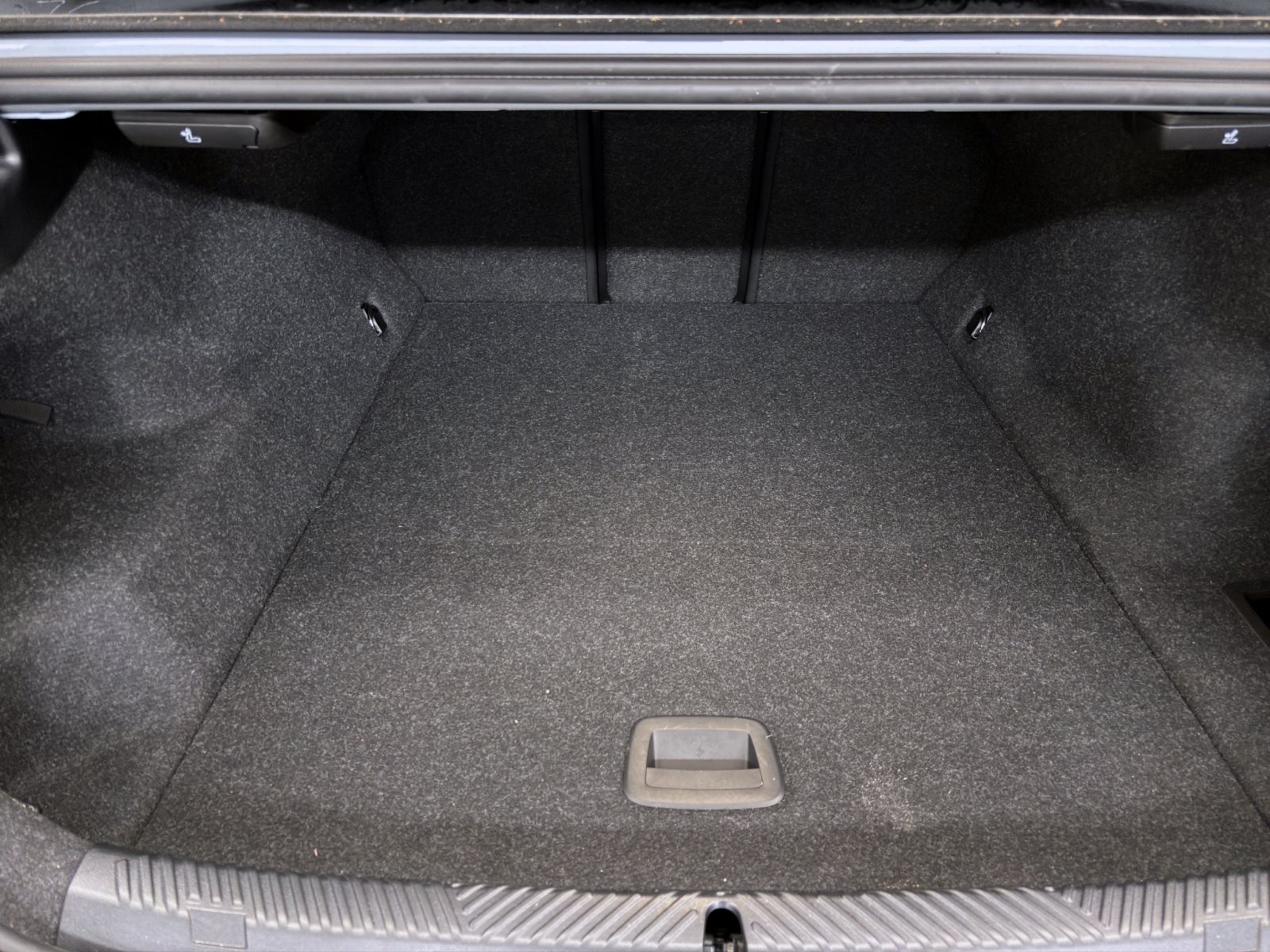 Fahrzeugabbildung BMW i5 xDrive40 Limousine [M Sport, B&W Sound, AHK]