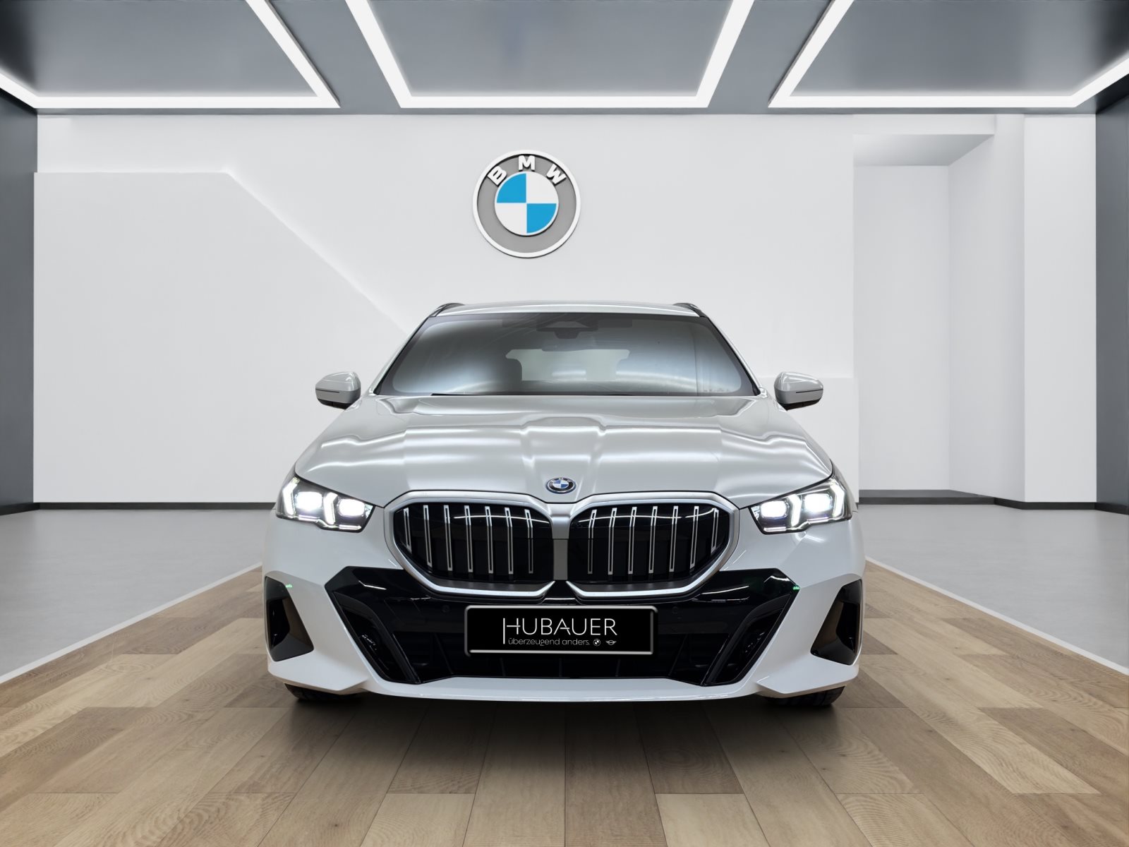 Fahrzeugabbildung BMW 530e Touring [M Sport, AHK, ACC, RFK, h&k Sound]
