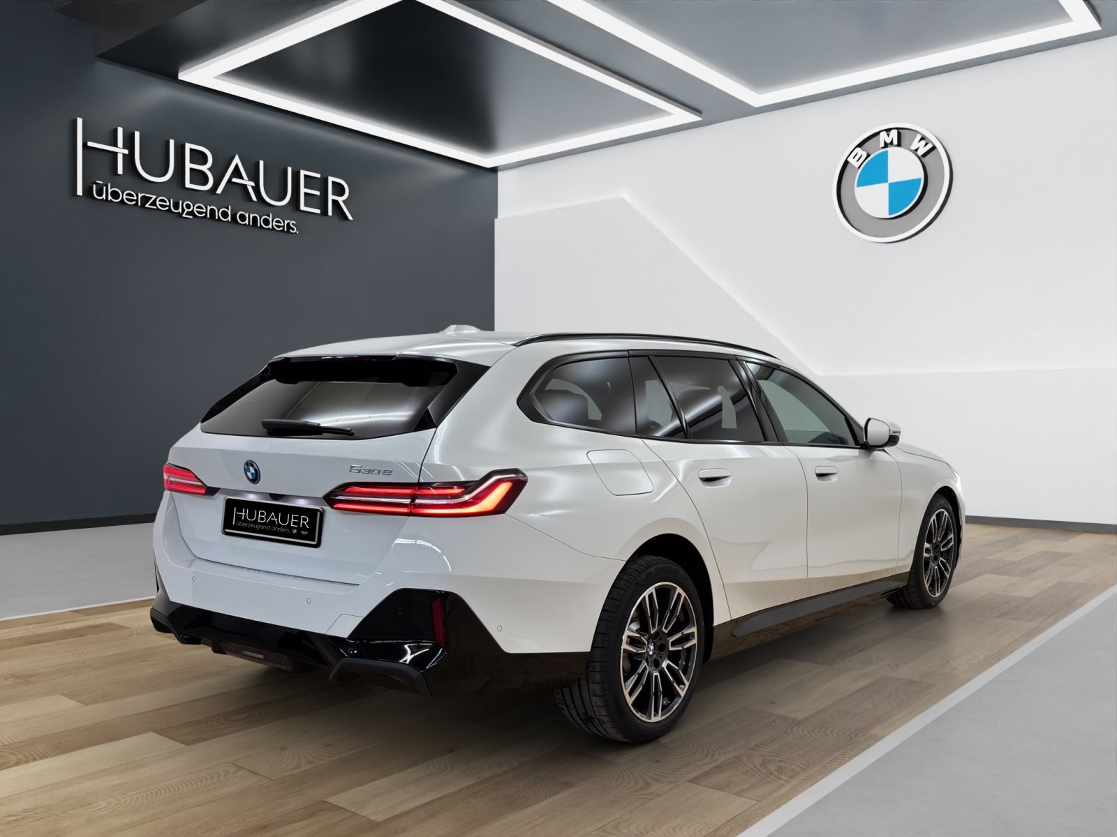 Fahrzeugabbildung BMW 530e Touring [M Sport, AHK, ACC, RFK, h&k Sound]
