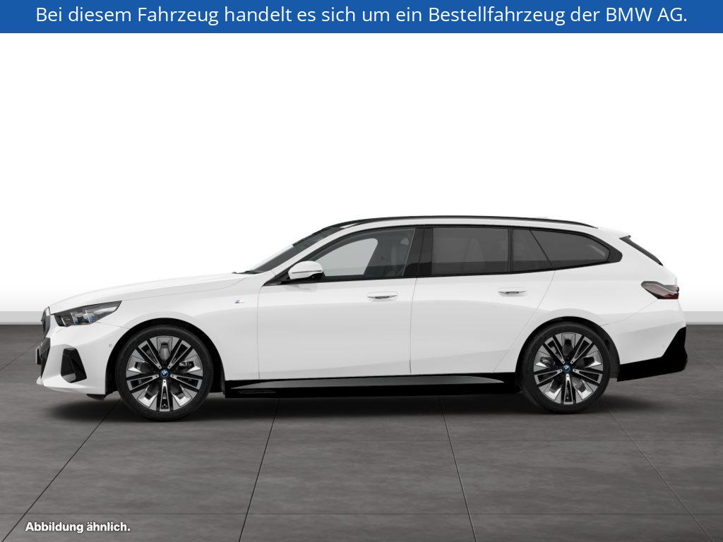 Fahrzeugabbildung BMW i5 eDrive40 Touring