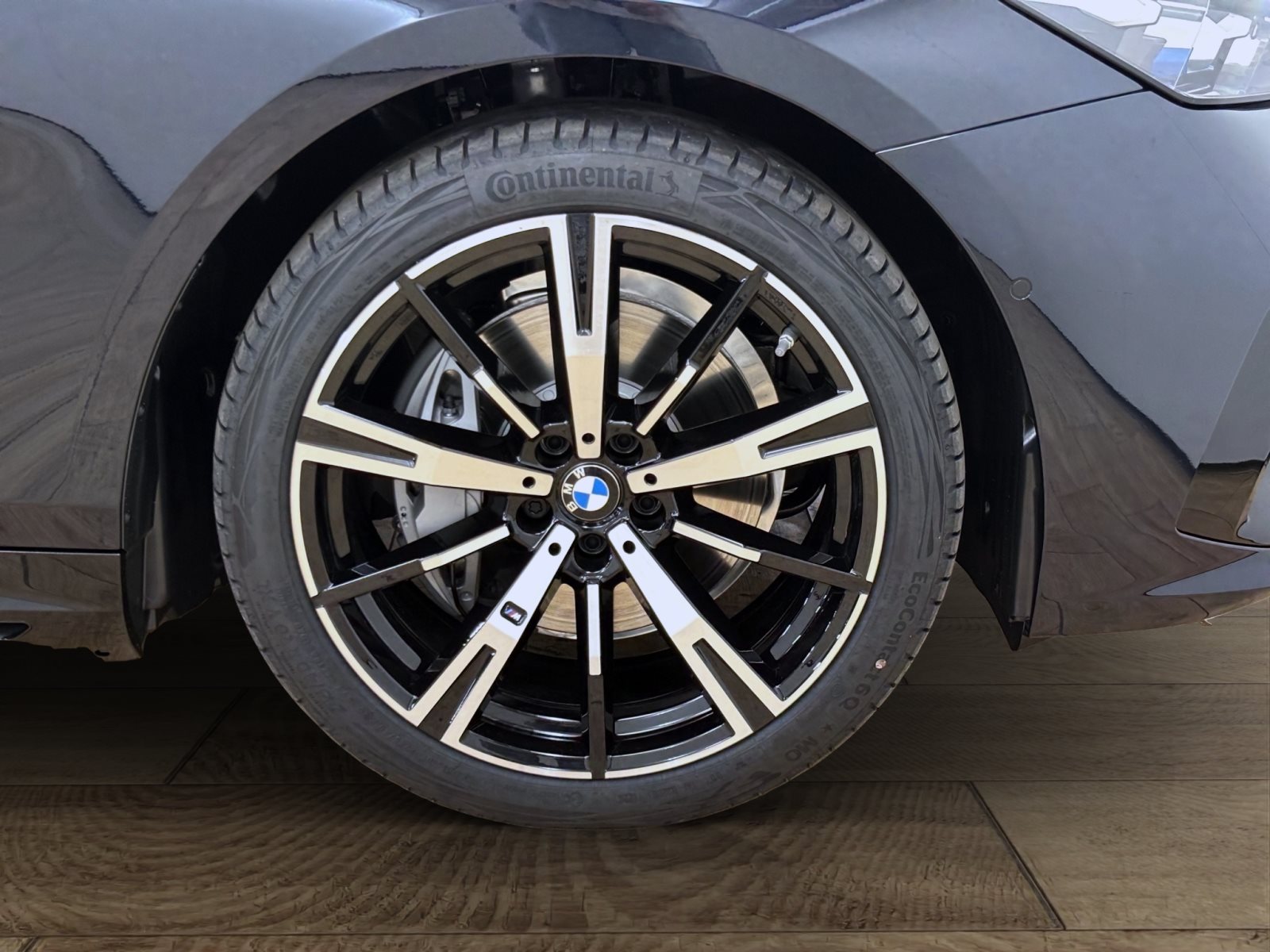Fahrzeugabbildung BMW i5 xDrive40 Limousine [M Sport, HUD, ACC, 20 LMR, RFK]