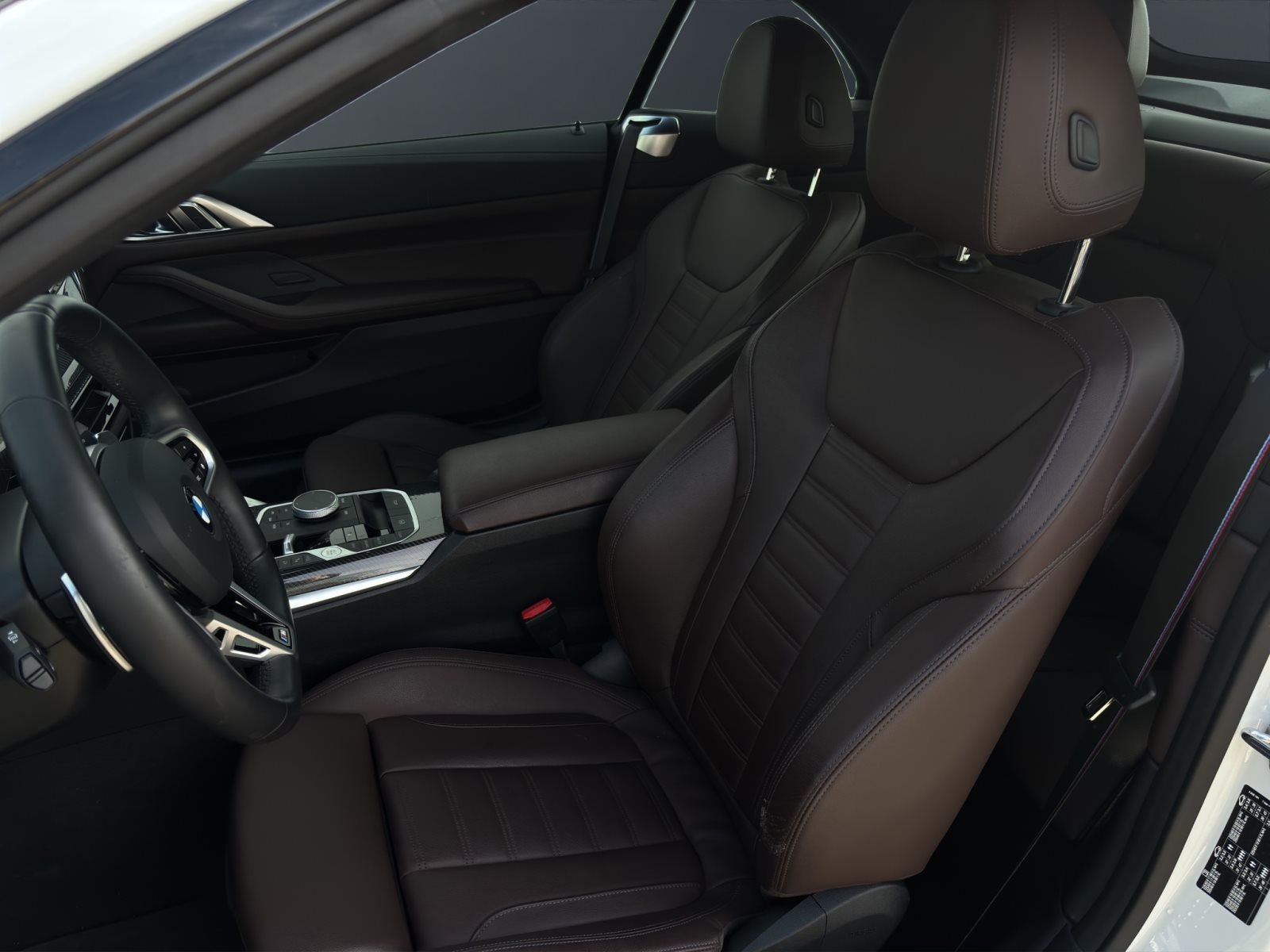 Fahrzeugabbildung BMW 420i Cabrio [M Sport Pro, HK Sound, HUD, 360°]