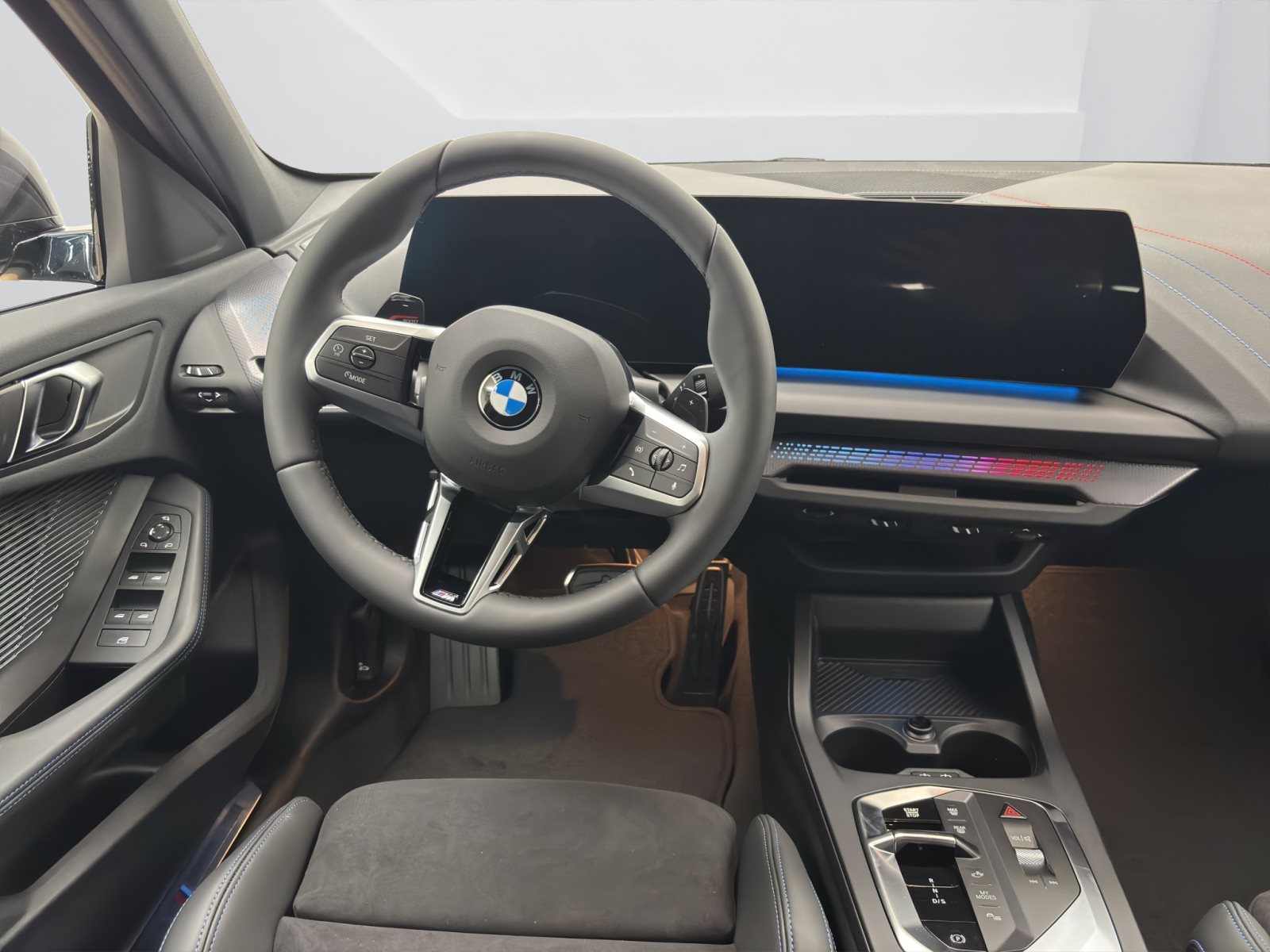 Fahrzeugabbildung BMW 120 [M Sport Pro, Navi, RFK, 19 LMR, SHZ]