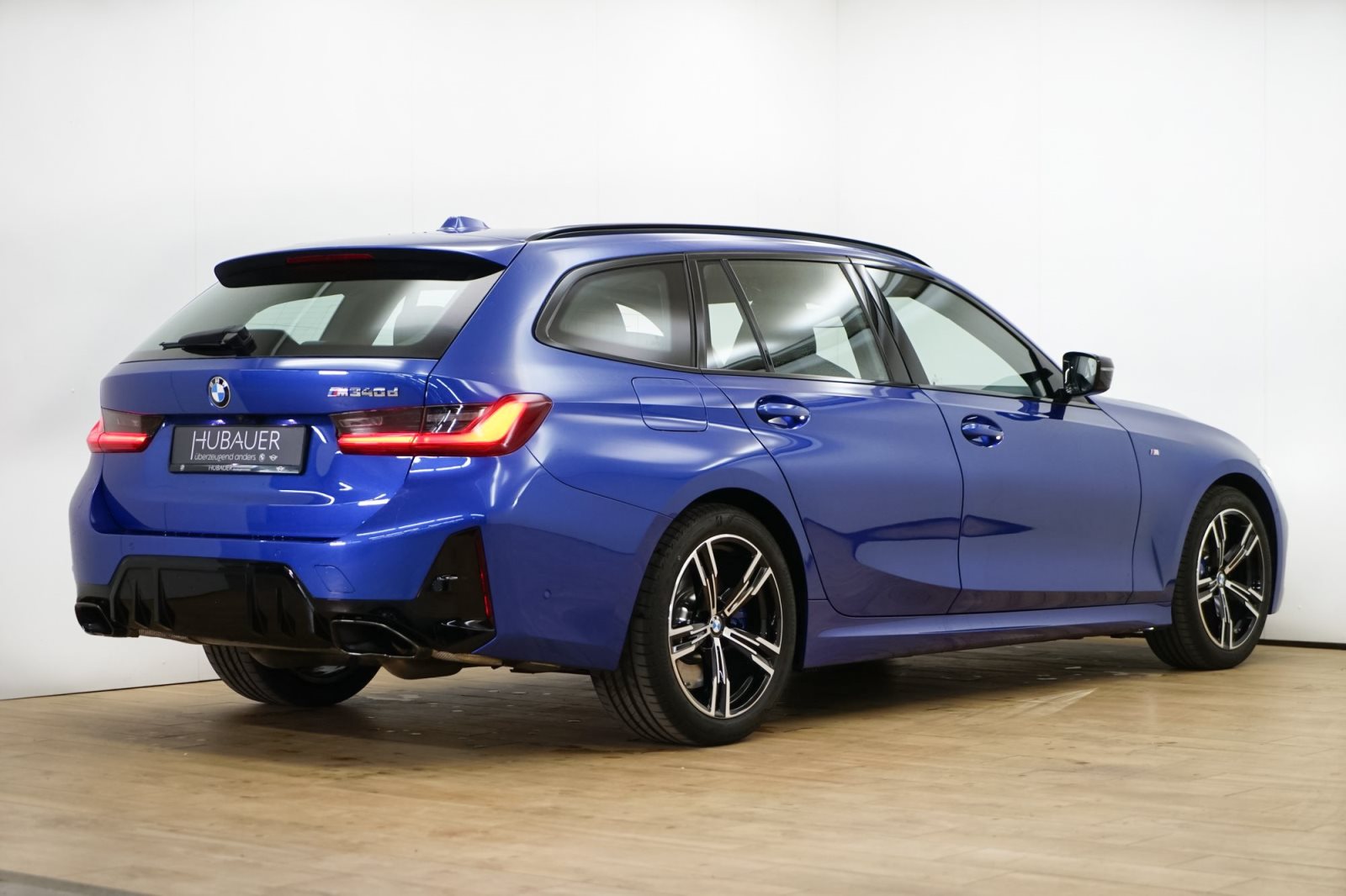 Fahrzeugabbildung BMW M340d xDrive Touring [LC Prof., HUD, Sitze elektr.