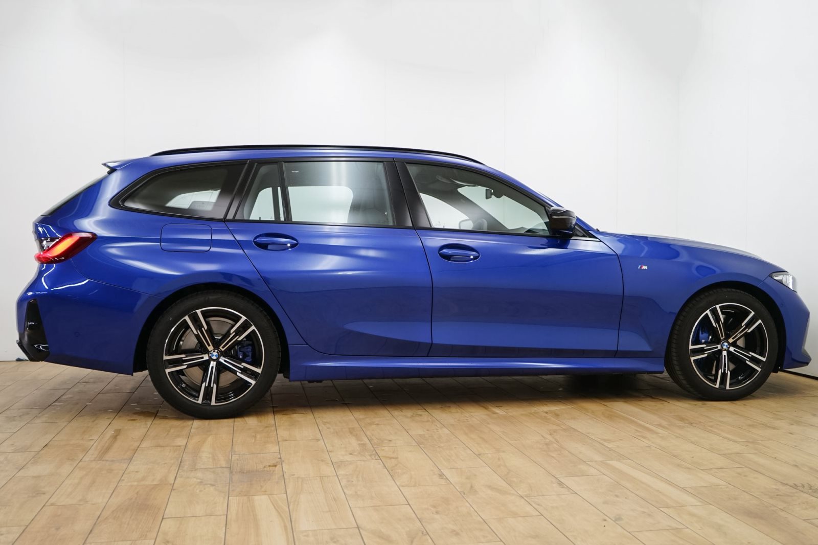 Fahrzeugabbildung BMW M340d xDrive Touring [LC Prof., HUD, Sitze elektr.
