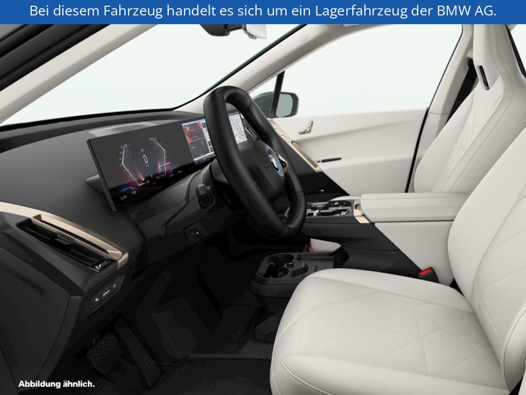 Fahrzeugabbildung BMW iX xDrive50