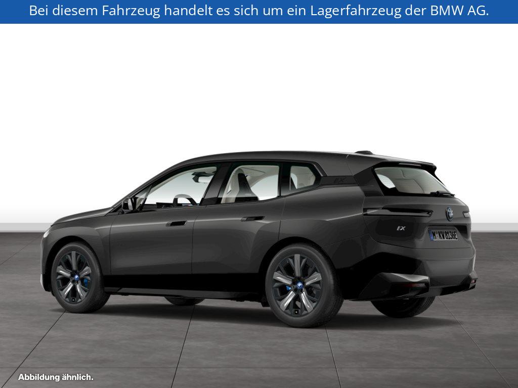 Fahrzeugabbildung BMW iX xDrive50