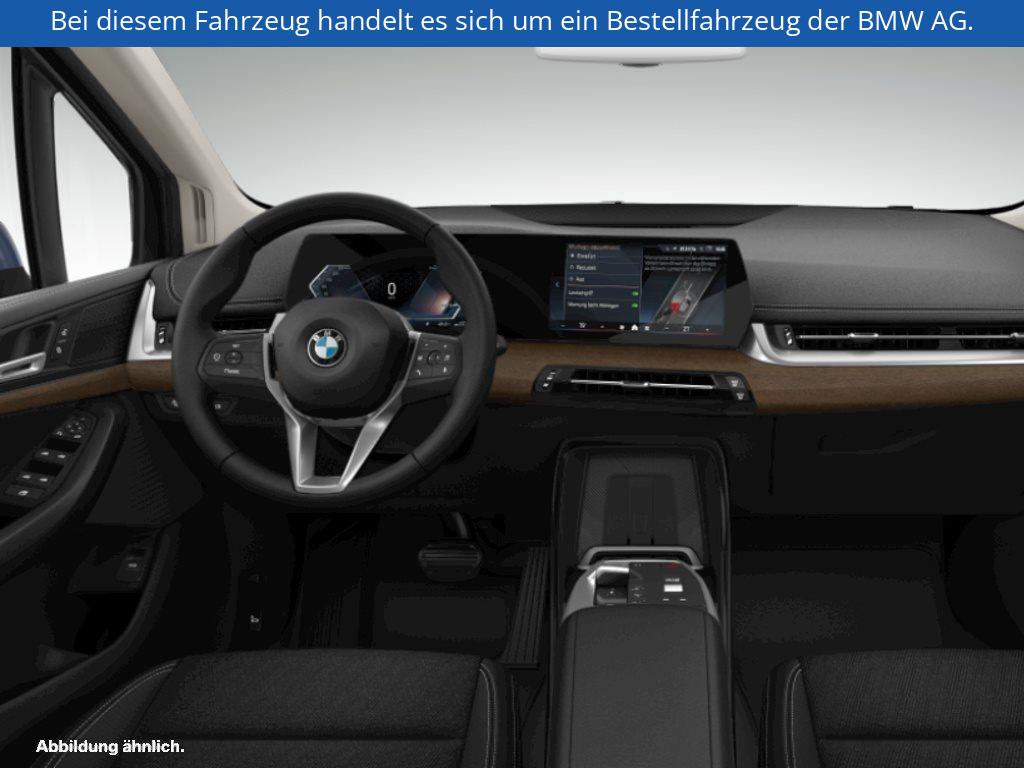 Fahrzeugabbildung BMW 220i Active Tourer