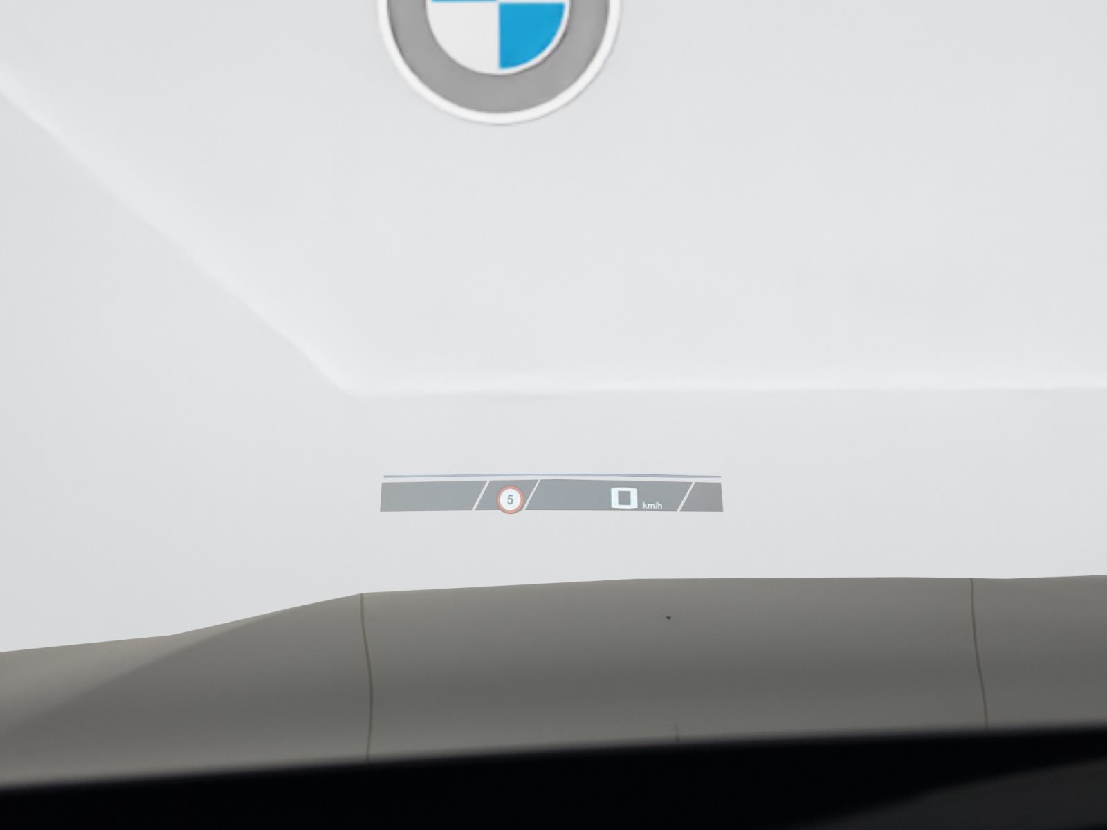 Fahrzeugabbildung BMW M5 Touring [HUD, AHK, ACC, B&W Sound, RFK]