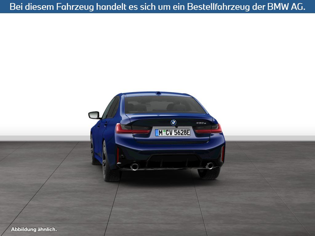 Fahrzeugabbildung BMW 330e Limousine