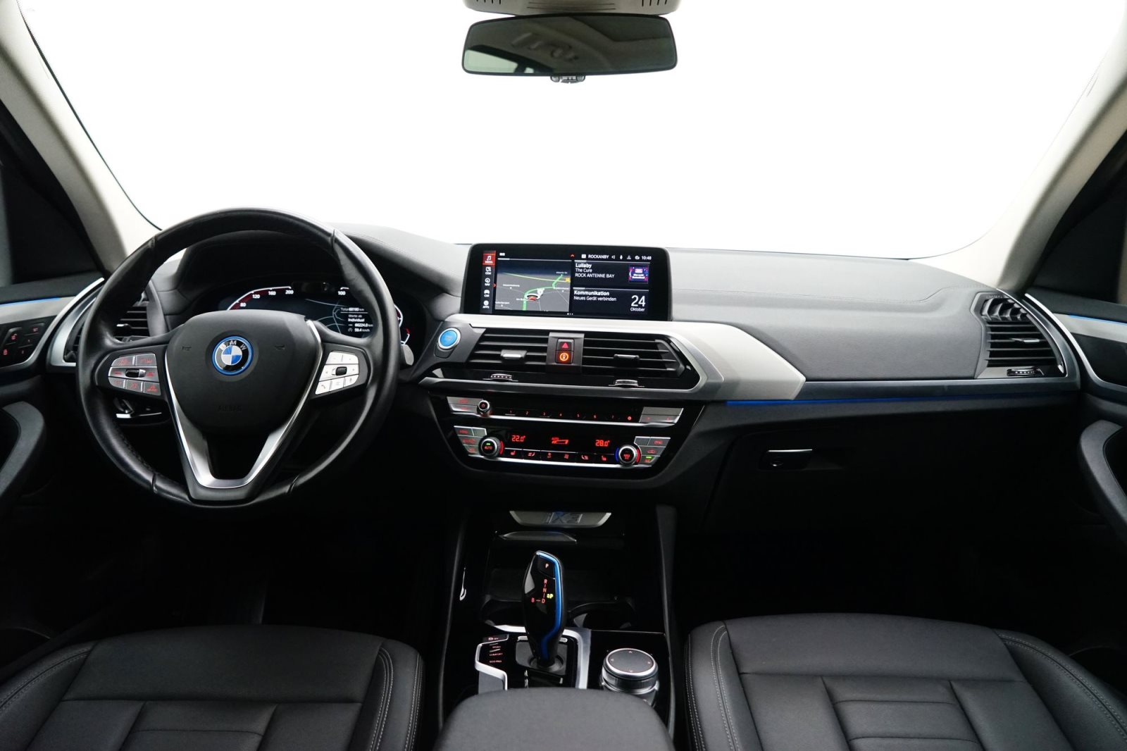 Fahrzeugabbildung BMW iX3 [Inspiring, LC Prof., DA Prof., 19 LMR]