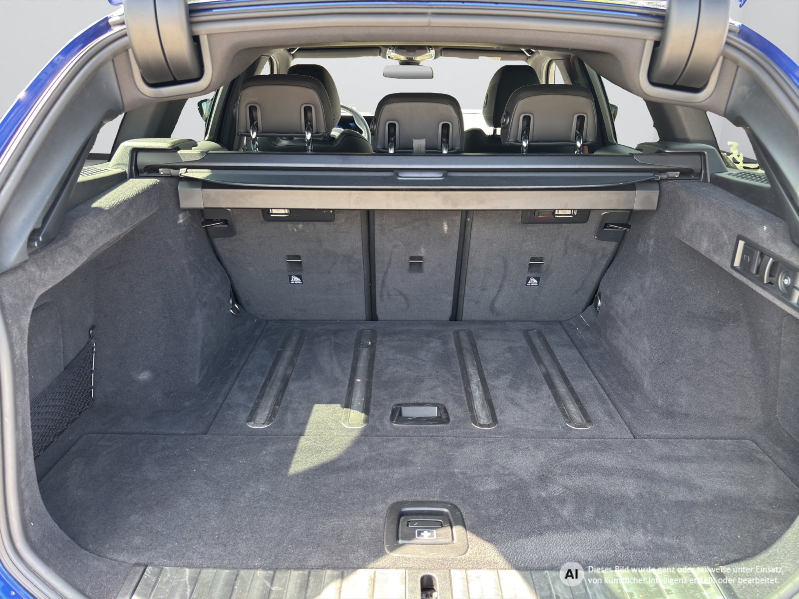 Fahrzeugabbildung BMW 320d Touring [M Sport, LC Plus, AHK, ACC, RFK]