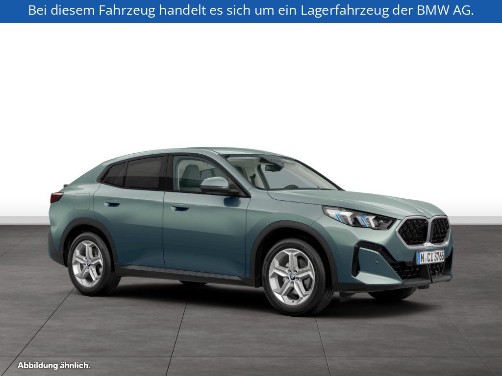Fahrzeugabbildung BMW X2 sDrive20d