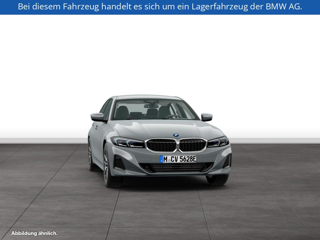 Fahrzeugabbildung BMW 330e xDrive Limousine