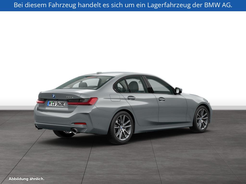 Fahrzeugabbildung BMW 330e xDrive Limousine