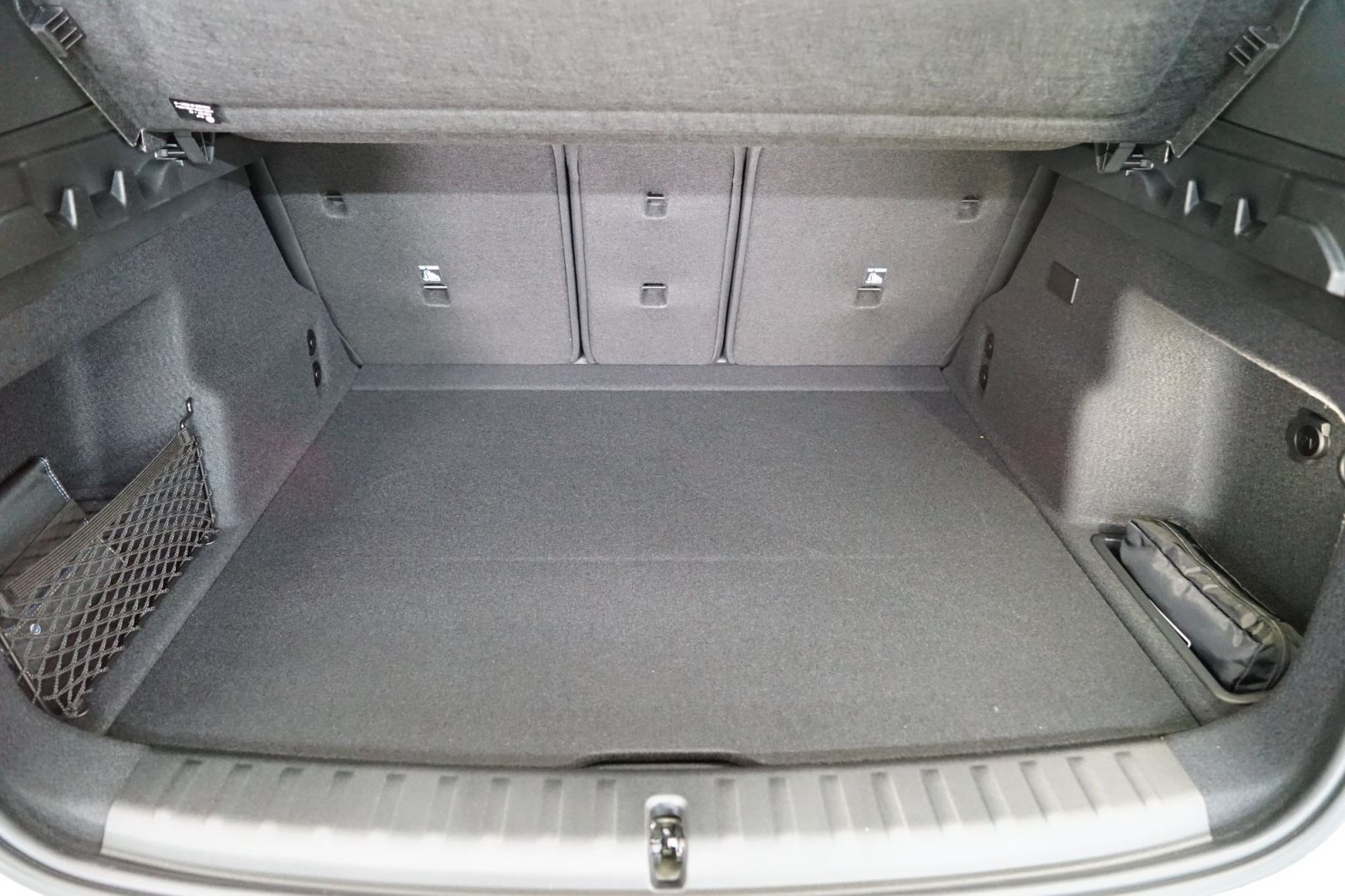 Fahrzeugabbildung BMW X1 xDrive30e [M Sport, HUD, AHK, ACC, 19 LMR]