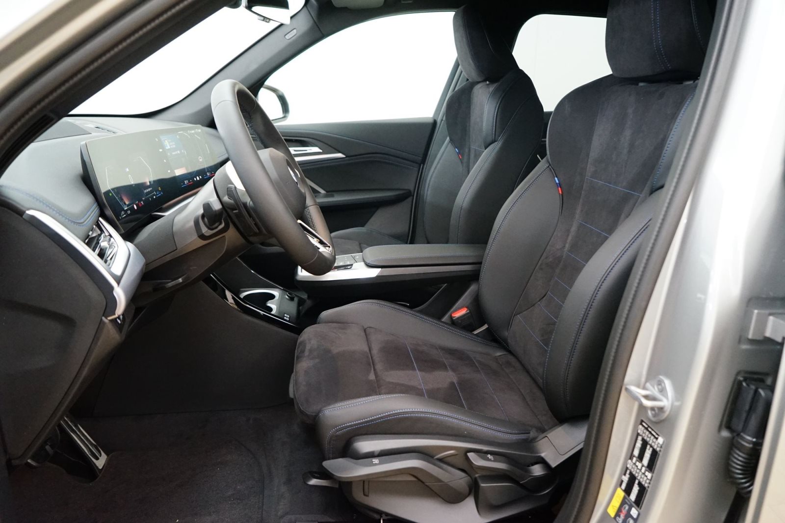 Fahrzeugabbildung BMW X1 xDrive30e [M Sport, HUD, AHK, ACC, 19 LMR]