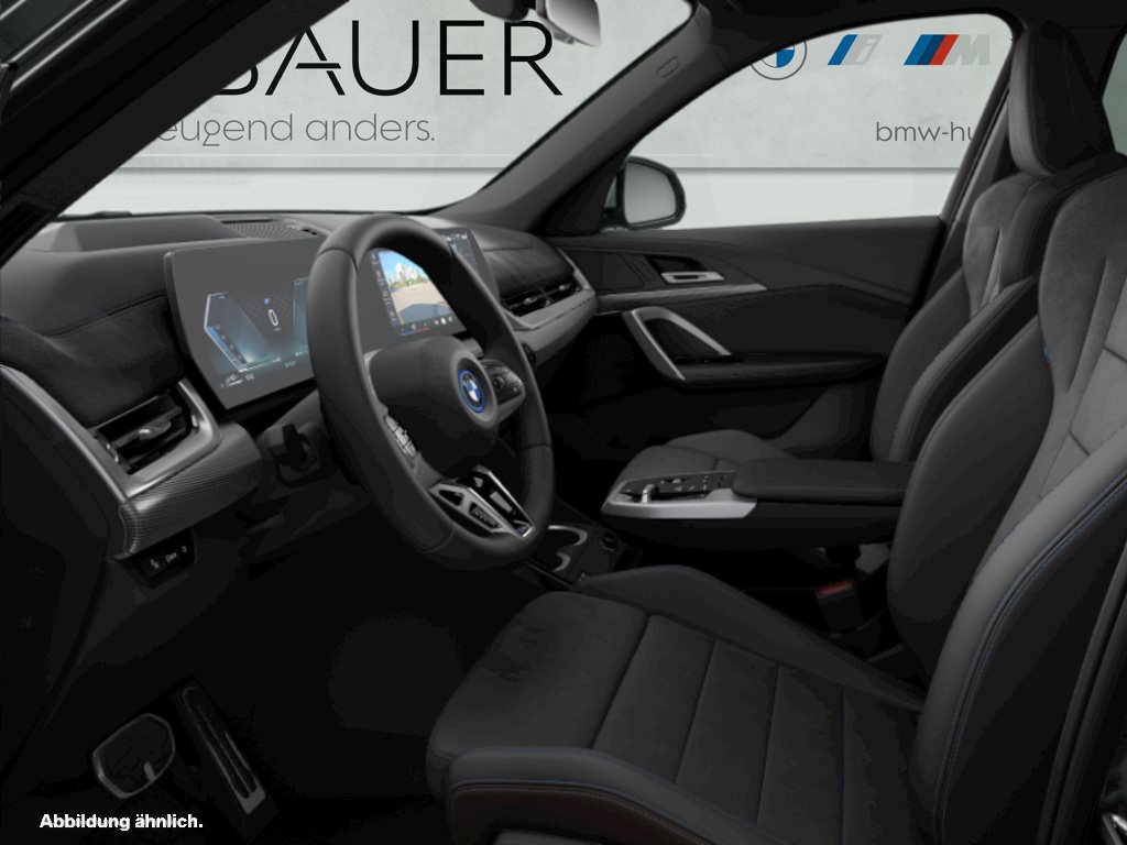 Fahrzeugabbildung BMW X1 xDrive30e [M Sport, HUD, AHK, ACC, 19 LMR]
