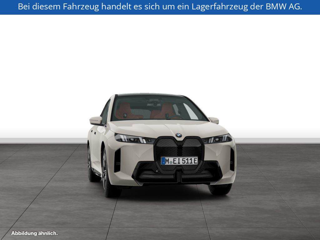 Fahrzeugabbildung BMW iX xDrive45