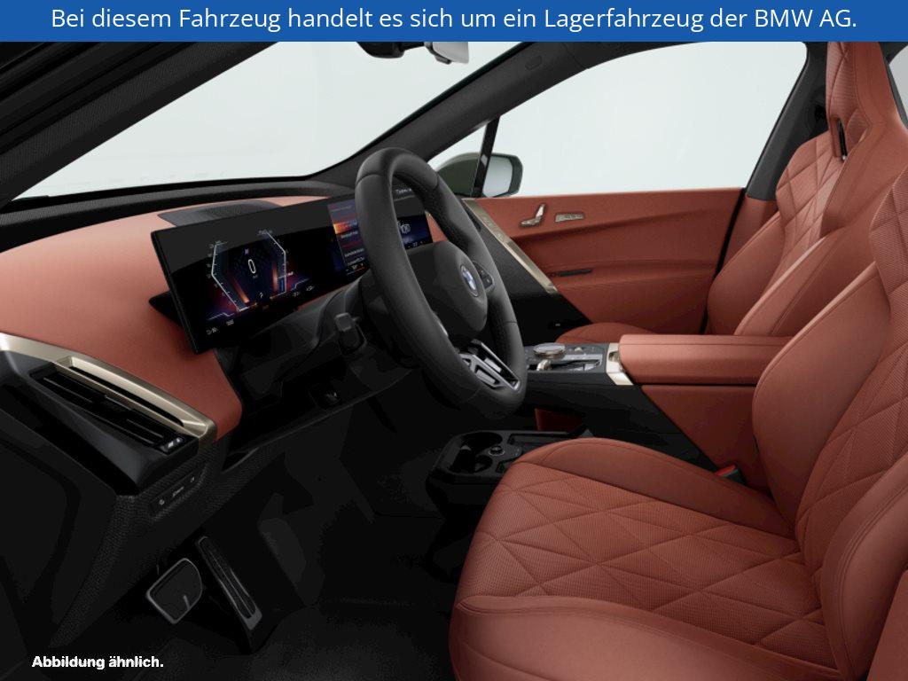 Fahrzeugabbildung BMW iX xDrive45