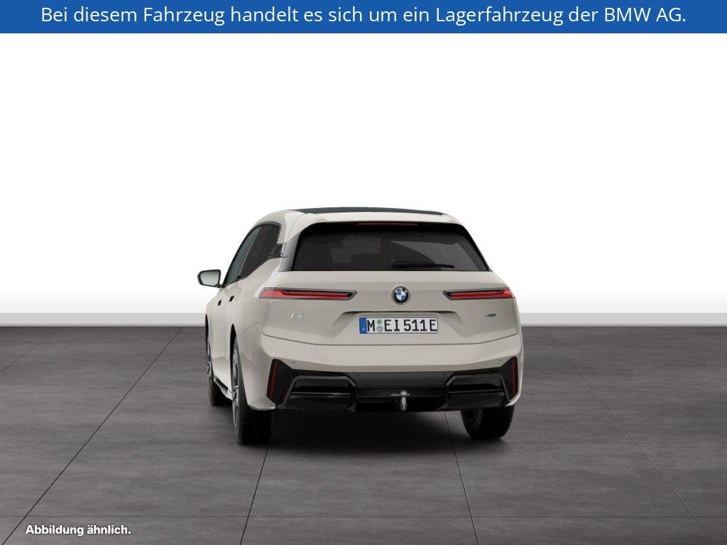 Fahrzeugabbildung BMW iX xDrive45