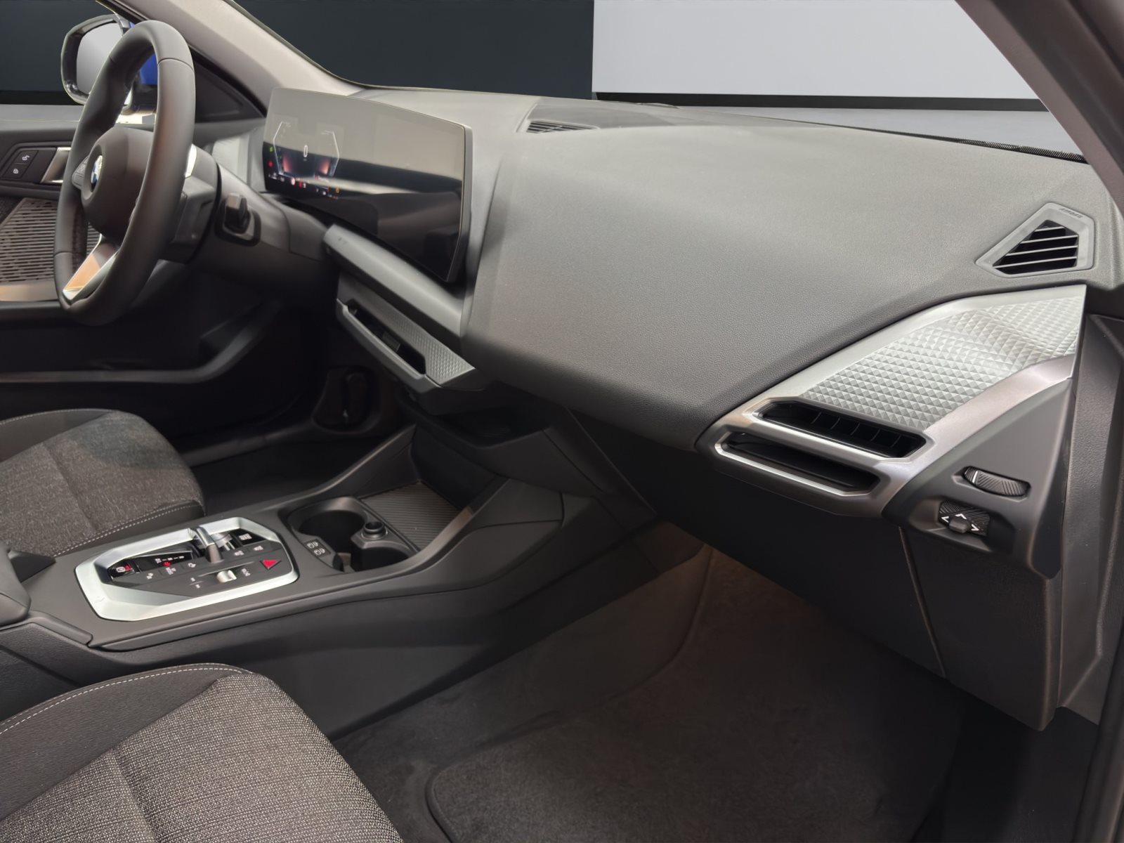 Fahrzeugabbildung BMW 120 [M Sport, Navi, 18 LMR, RFK, SHZ, LED]