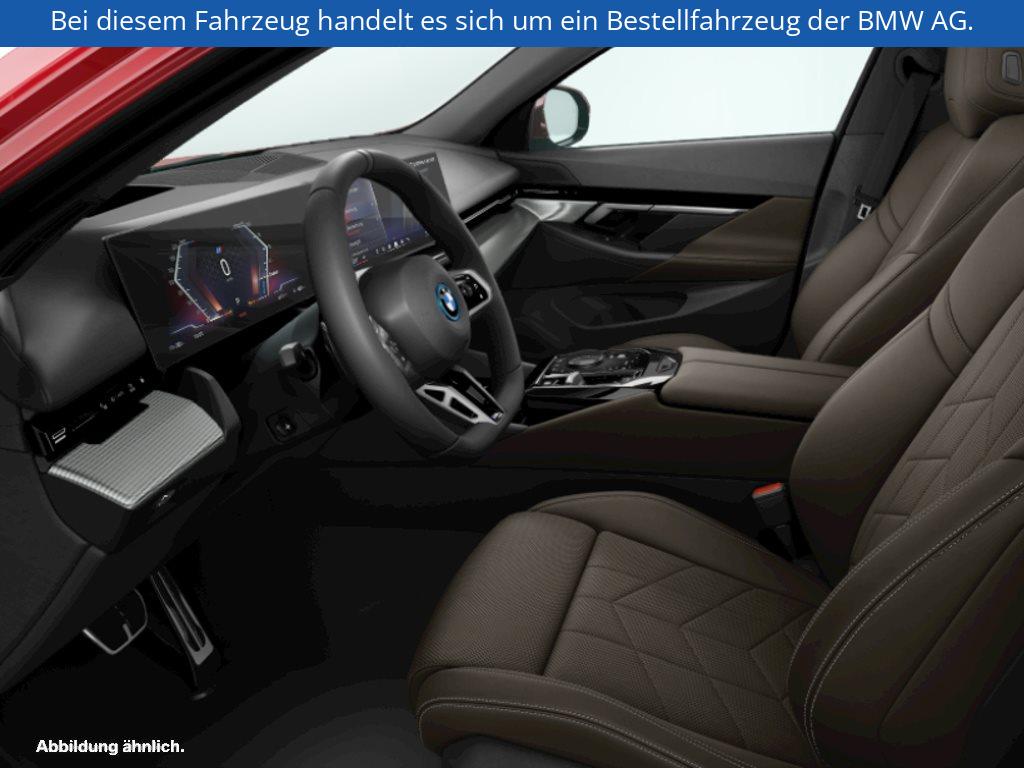 Fahrzeugabbildung BMW i5 eDrive40 Touring