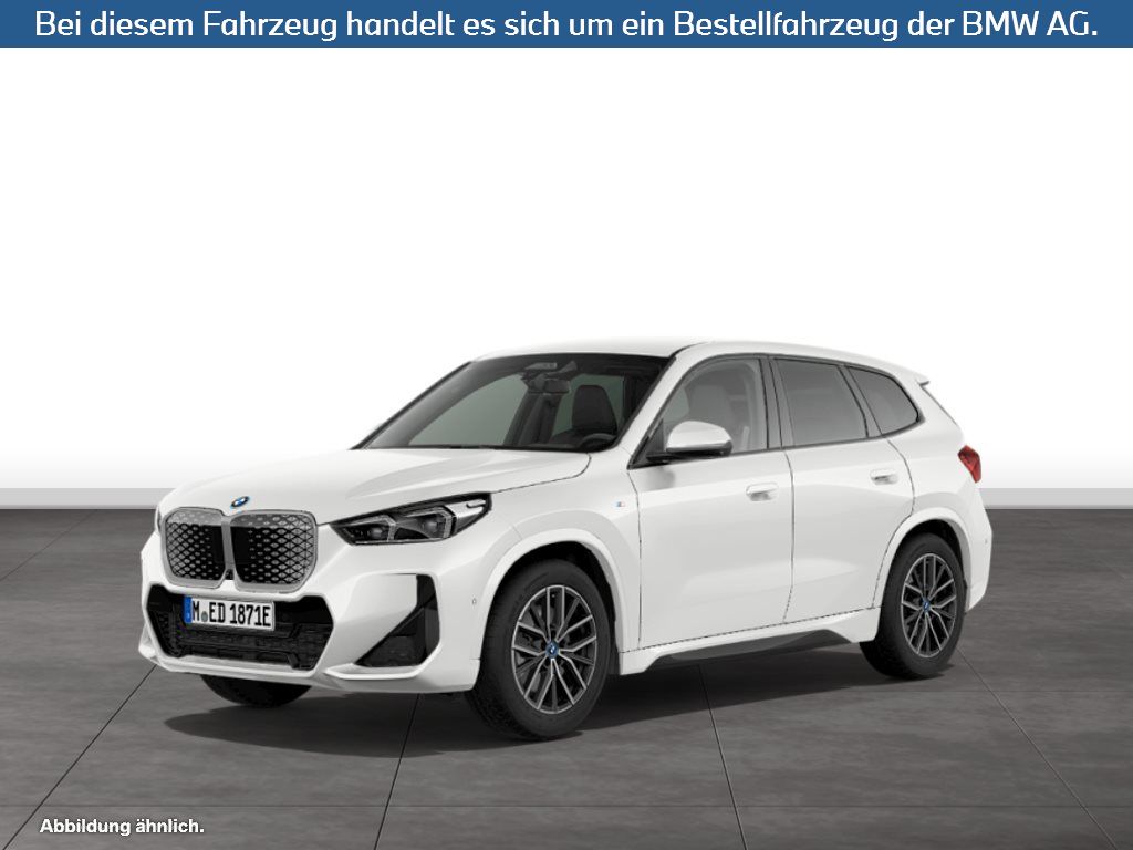 BMW iX1 xDrive30