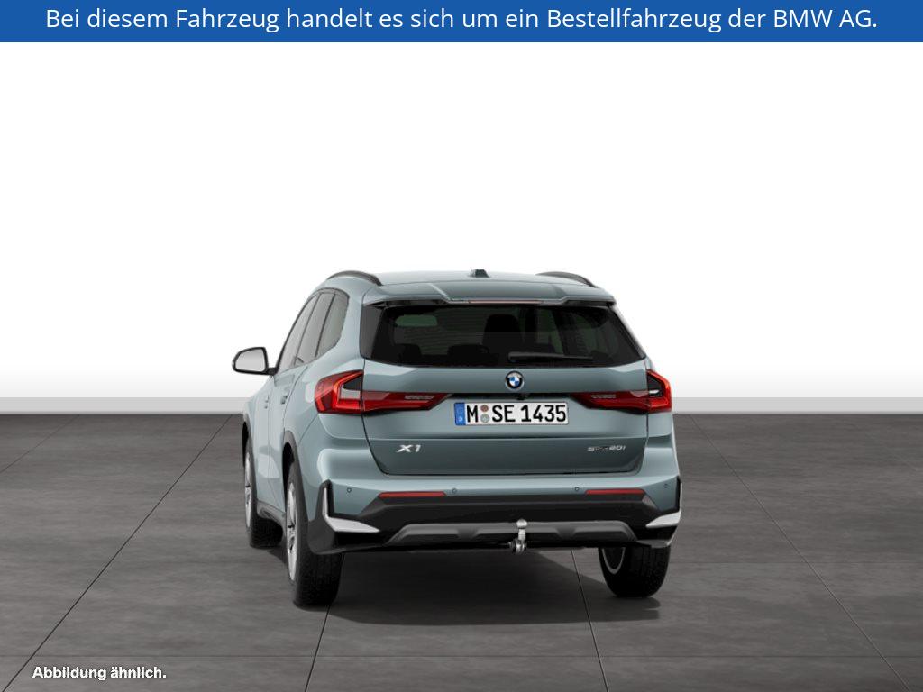Fahrzeugabbildung BMW X1 sDrive20i