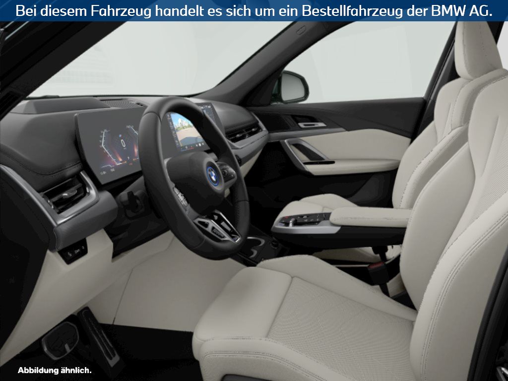 Fahrzeugabbildung BMW iX1 xDrive30