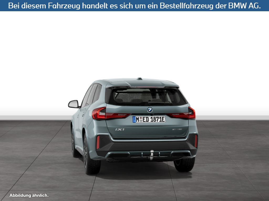 Fahrzeugabbildung BMW iX1 xDrive30