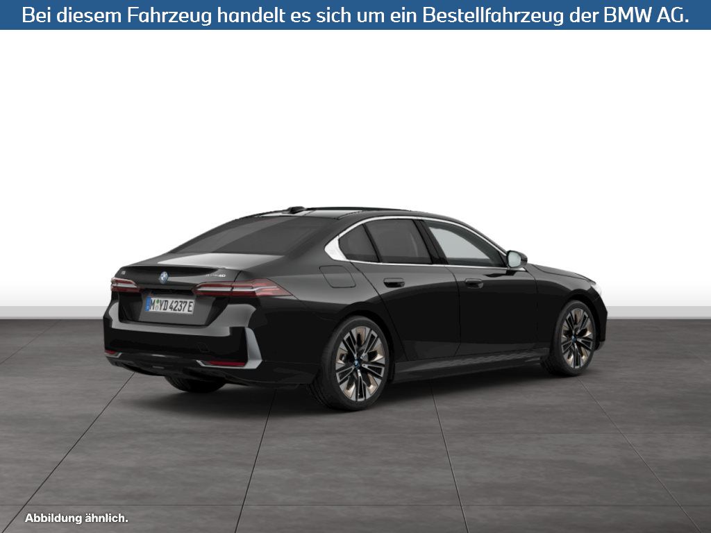 Fahrzeugabbildung BMW i5 eDrive40 Limousine