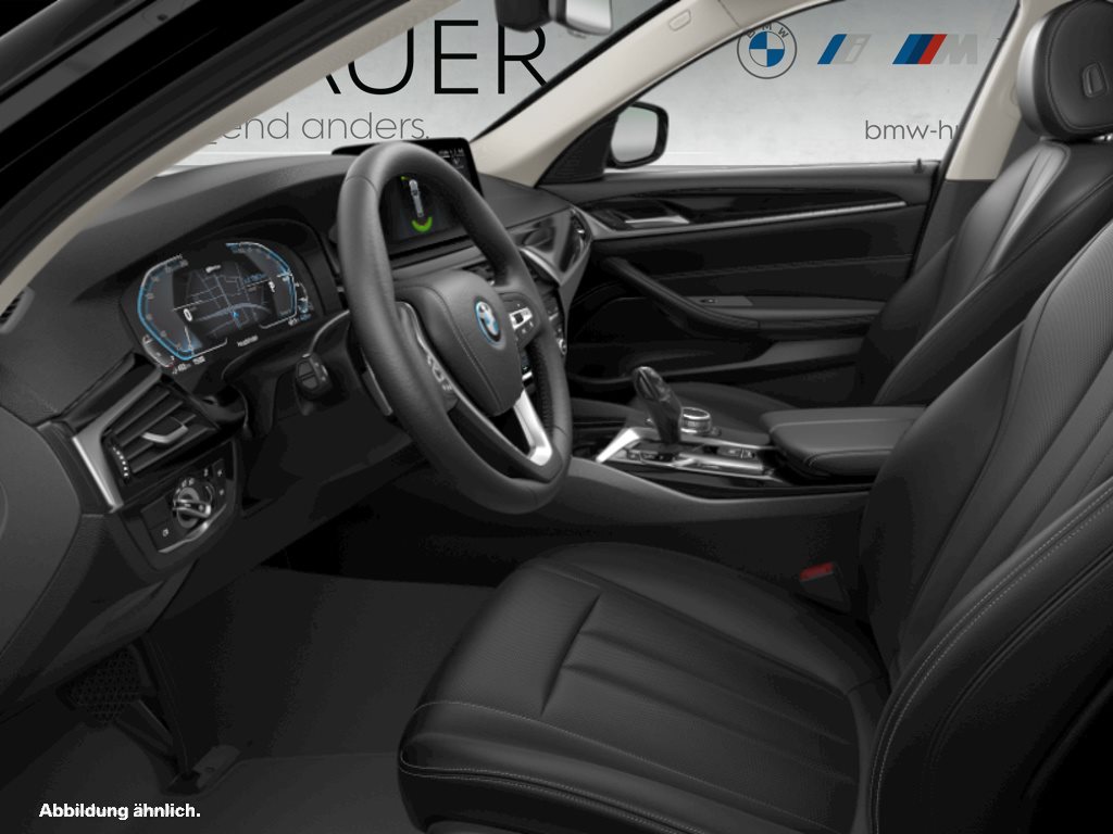 Fahrzeugabbildung BMW 530e Touring [LC Prof., Laser, RFK, HUD, SHZ]