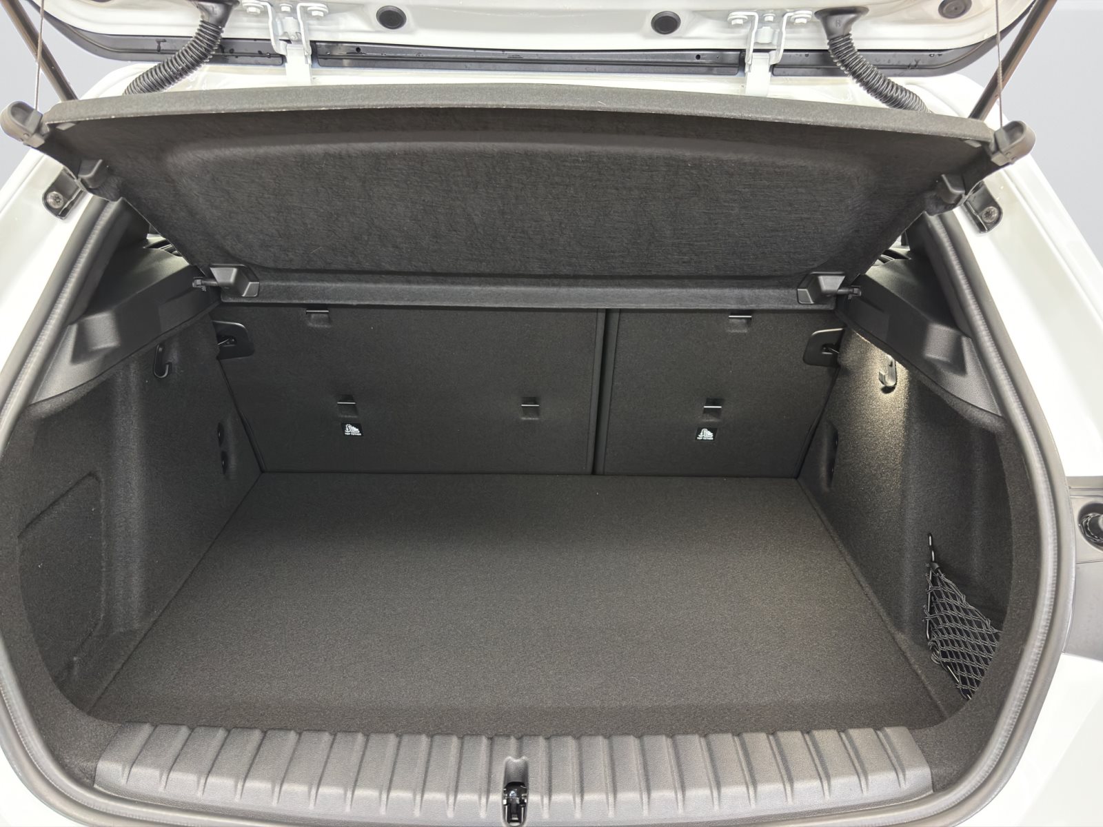 Fahrzeugabbildung BMW 120 [M Sport Pro, Navi, 19 LMR, RFK, SHZ, LED]