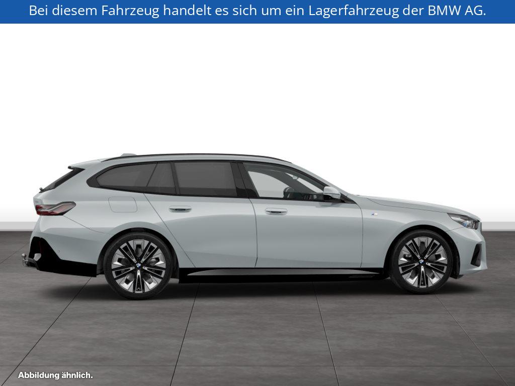 Fahrzeugabbildung BMW 550e xDrive Touring