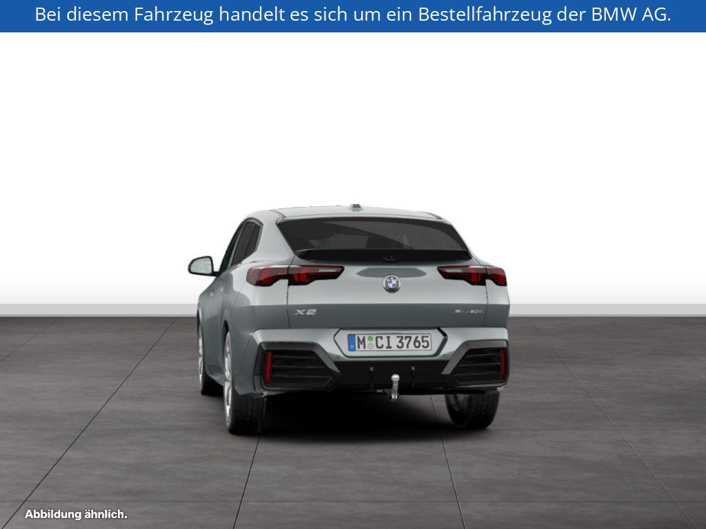 Fahrzeugabbildung BMW X2 sDrive20d