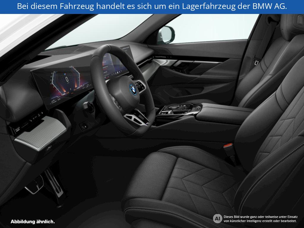 Fahrzeugabbildung BMW 550e xDrive Touring