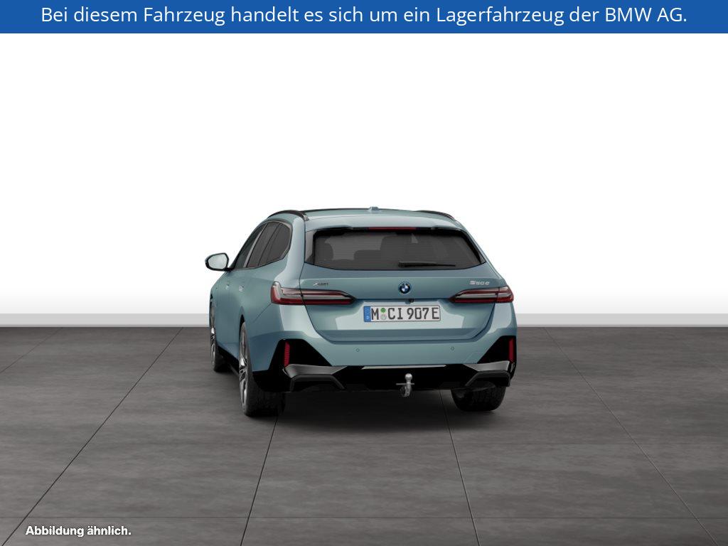 Fahrzeugabbildung BMW 550e xDrive Touring