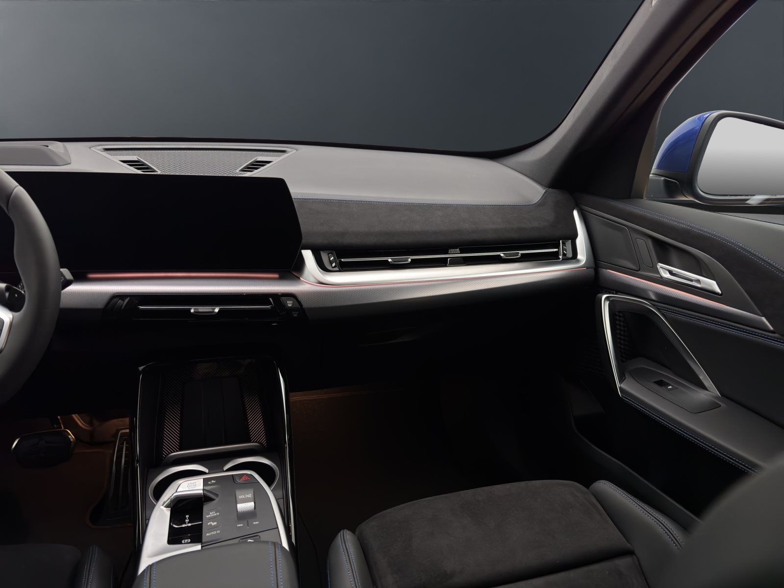 Fahrzeugabbildung BMW X1 xDrive20d [M Sport, HUD, AHK, ACC, RFK, 19 LMR]