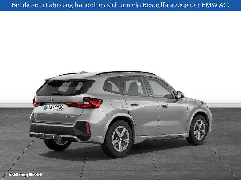 Fahrzeugabbildung BMW X1 xDrive23i