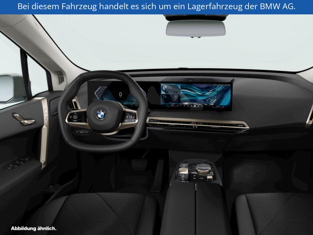 Fahrzeugabbildung BMW iX xDrive45
